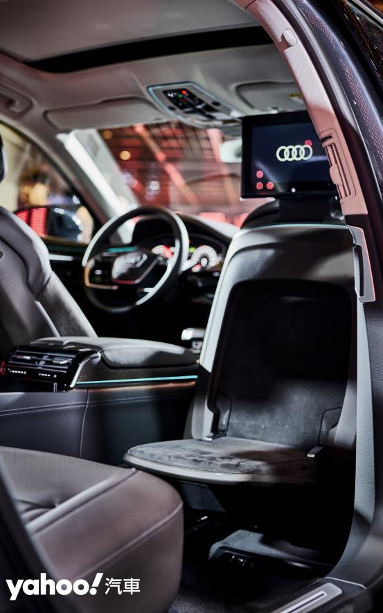 2022 Audi A8小改款正式在台上市！展現何謂真正體貼後座的象徵？！ - 11