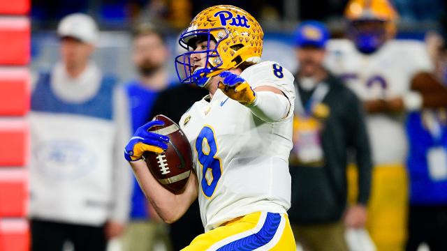 Pittsburgh's Kenny Pickett highlights 2022 QB prospects