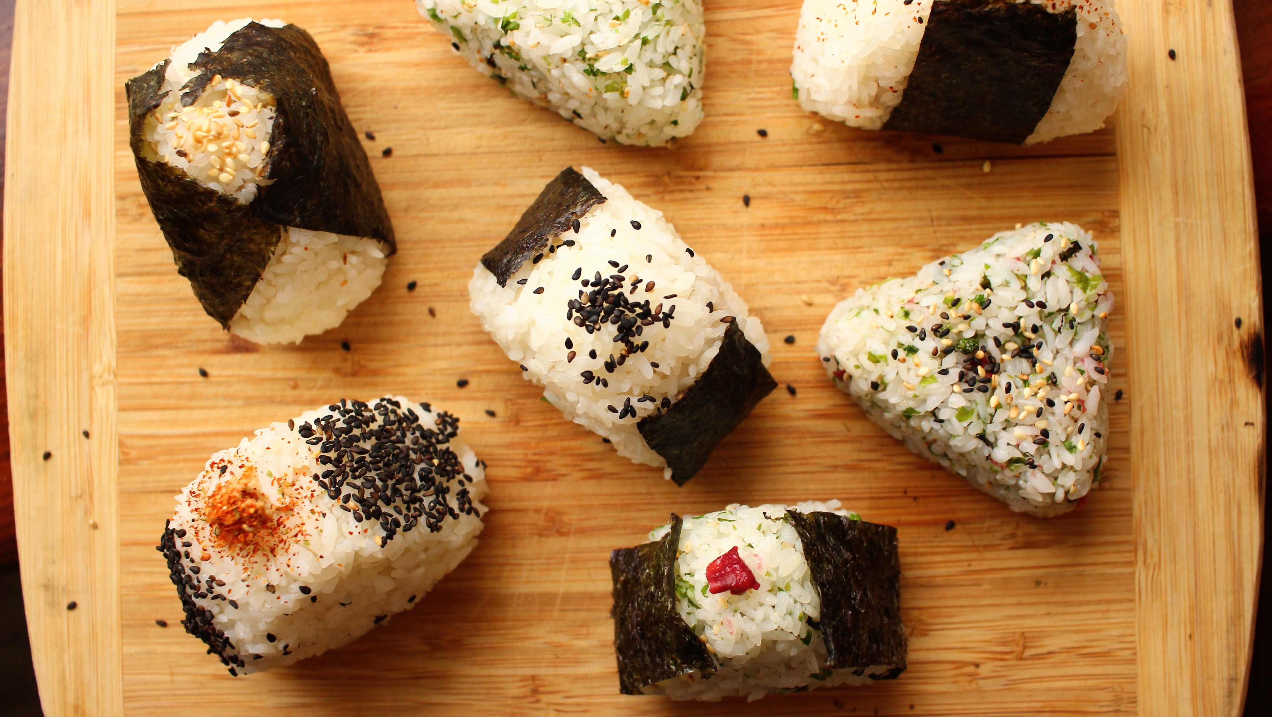 Easy Onigiri Recipe (Japanese Rice Balls) + VIDEO - A Spicy