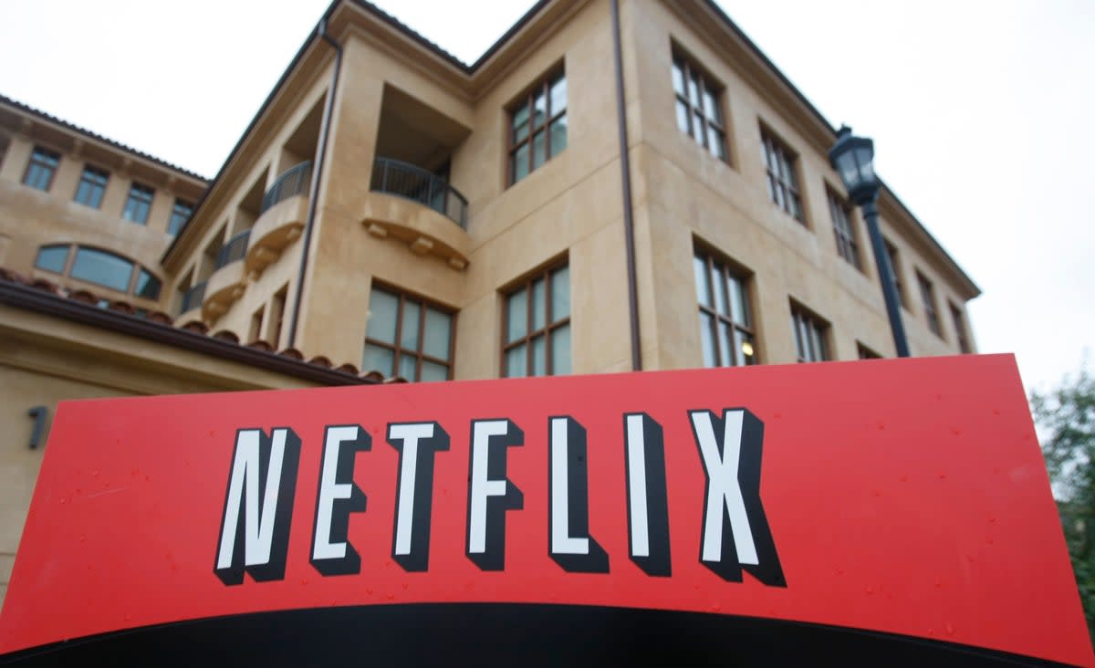 Netflix cobra a las personas que usan su cuenta en más de un lugar