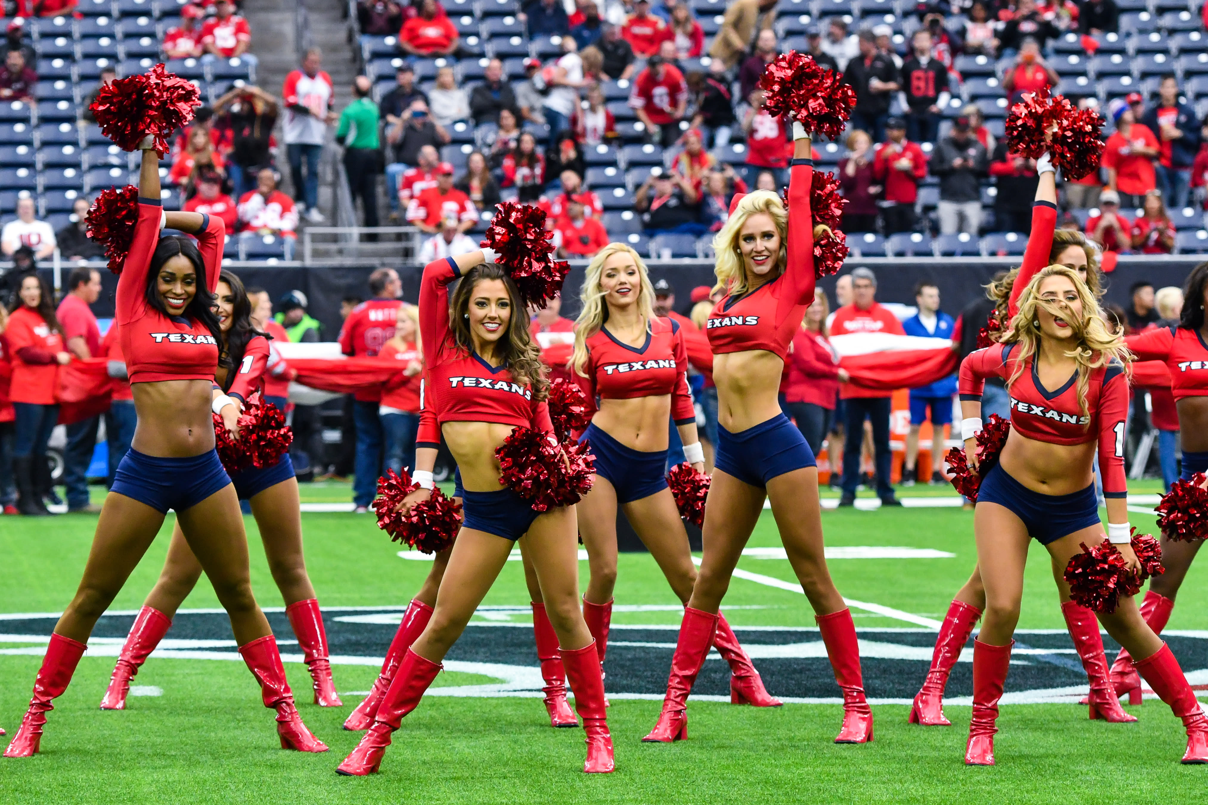 5-former-cheerleaders-are-suing-the-houston-texans-for-alleged