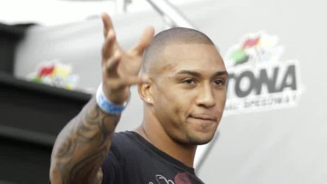 Kellen Winslow Jr. arrested while reportedly looking for his red dog 'Clifford'