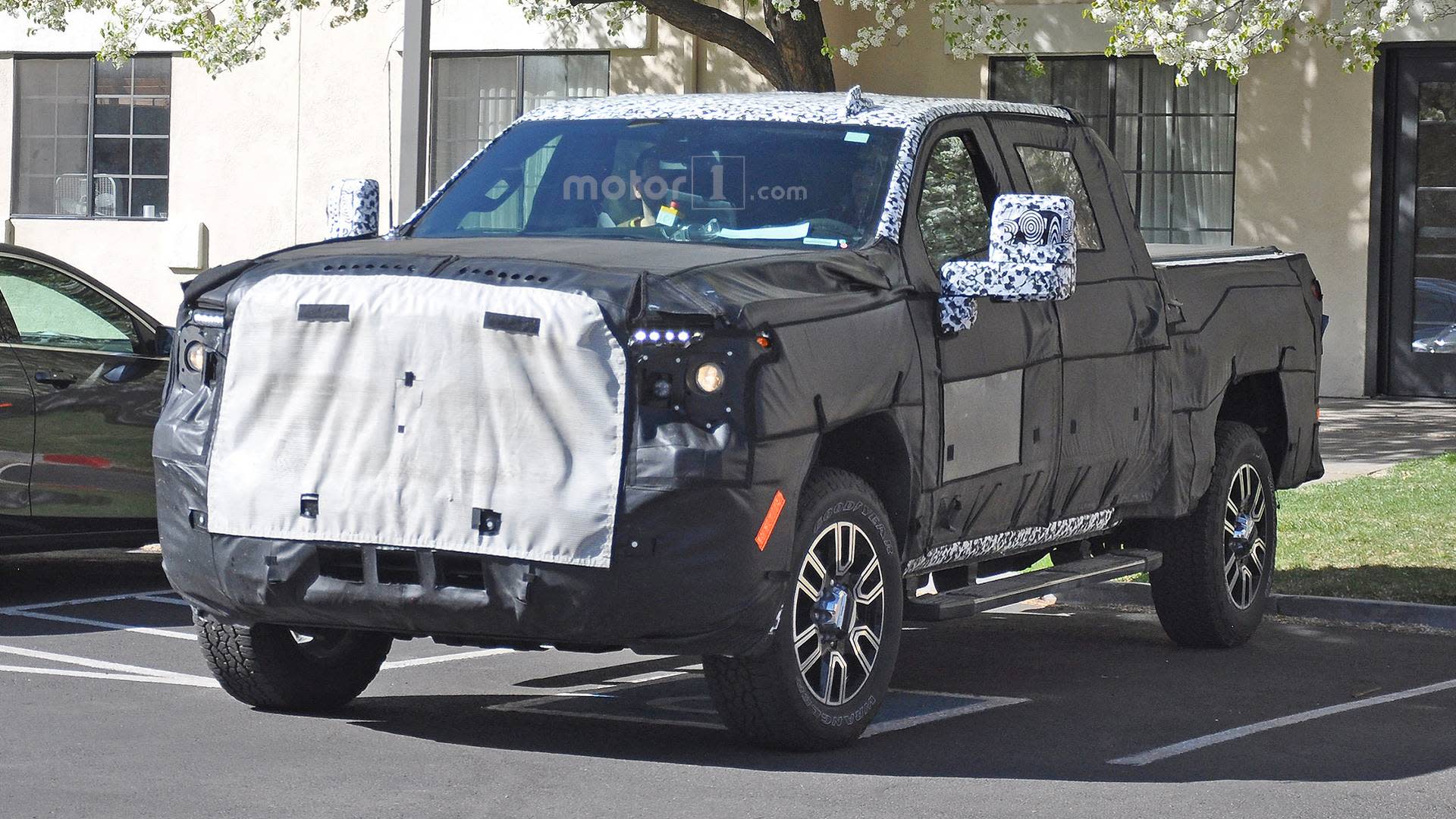 2020 GMC Sierra Denali 2500 HD Spied With Luxury-Level ...