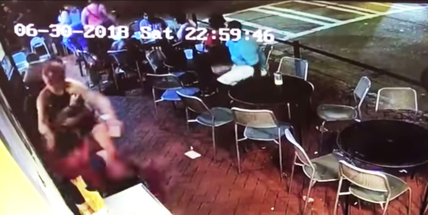 A Man Groped This Waitress So She Body Slammed Him And Called The Police