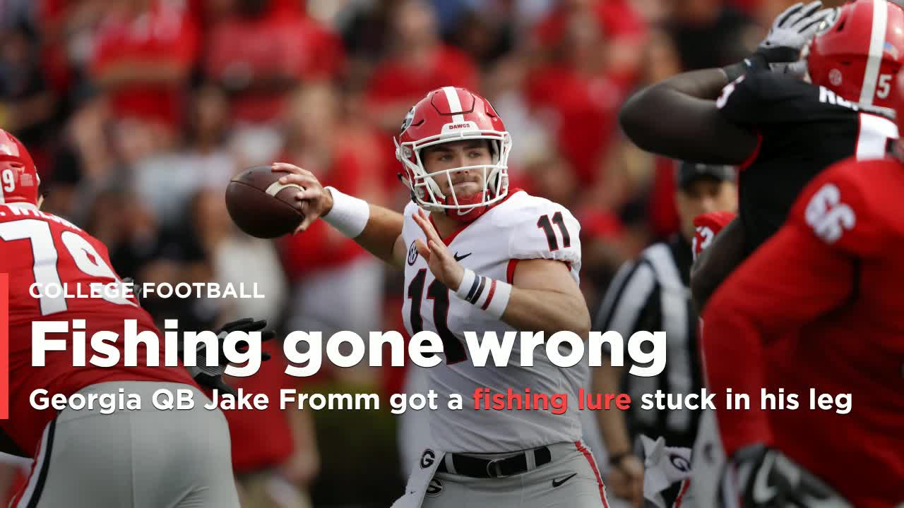 Jake Fromm gets fishing lure stuck in leg - Yahoo Sports