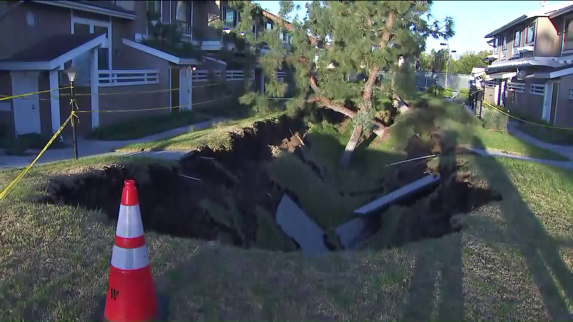 Massive Sinkhole Opens Up Between Condo Buildings in Southern California