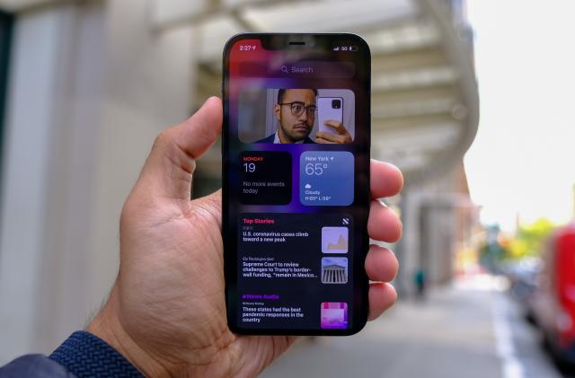 Apple iPhone 12 widgets