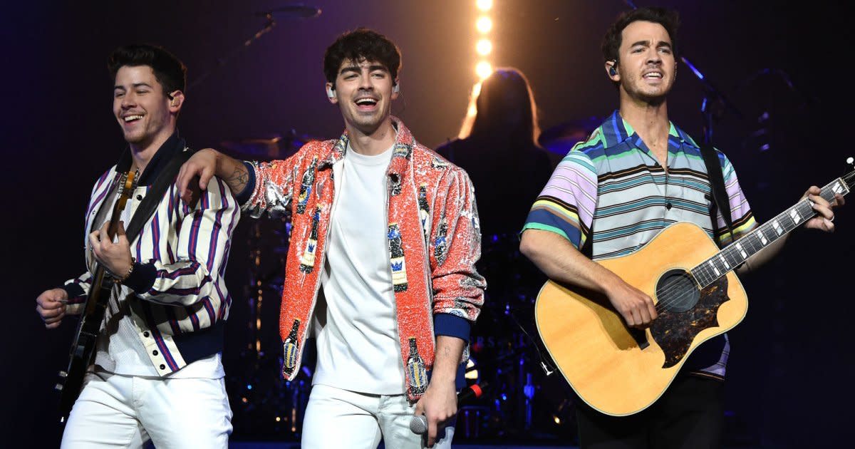 Jonas Brothers Announce Title and Release Date for Happiness Begins