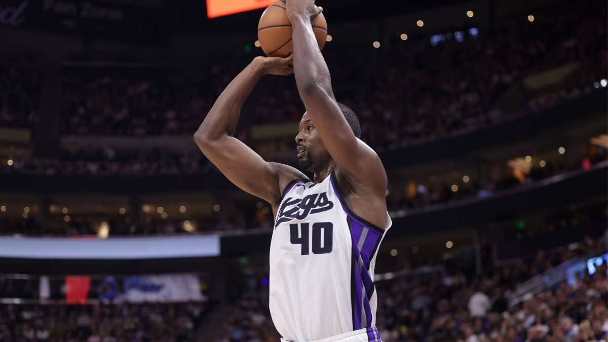 Barnes gracefully proves Kings contract worth in win over Jazz