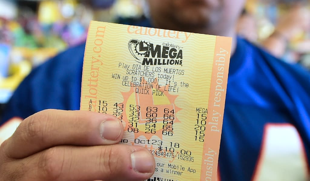 play huge lotto winners