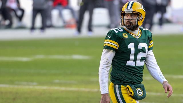 Should Packers give Rodgers a new contract?