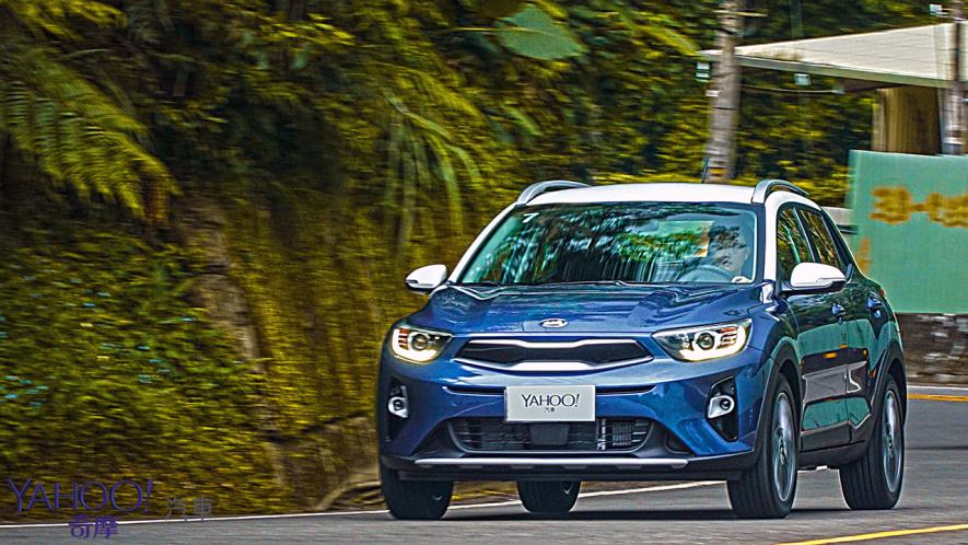 小車與休旅間靈活跨界！2019 KIA Stonic 1.0驚豔版山區試駕！ - 3