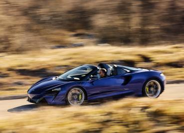 急速御風 McLaren Atura Spider