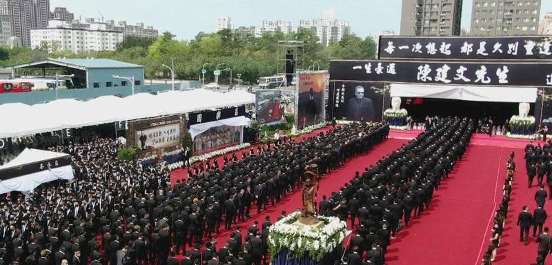 台南角頭告別式湧入3000人警逮6通緝犯帶回未成年98人