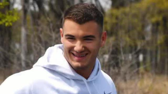 Mitchell Trubisky wheels up to camp in his grandmother's car