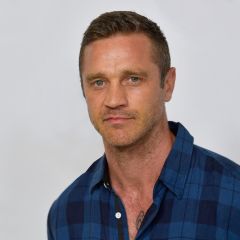 Devon Sawa - Wikipedia