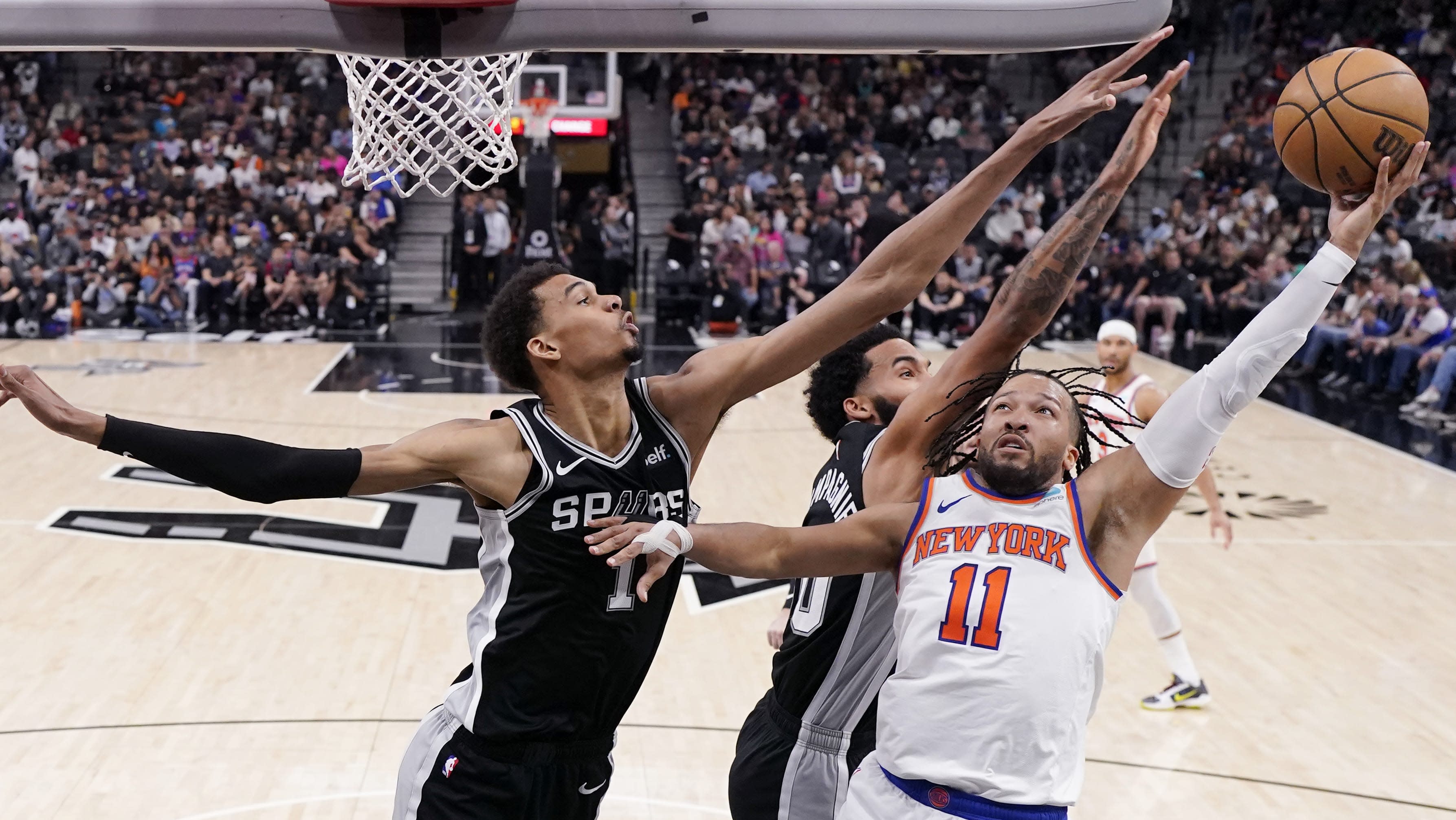 Brunson's 61 points can't top Wemby's 40-20, Spurs in OT