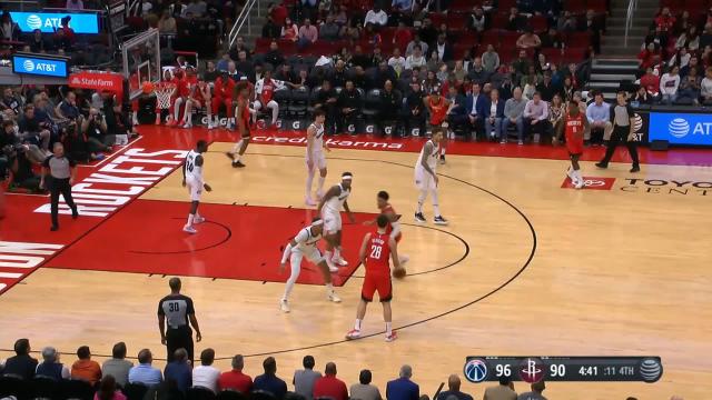 Kenyon Martin Jr. with an alley oop vs the Washington Wizards