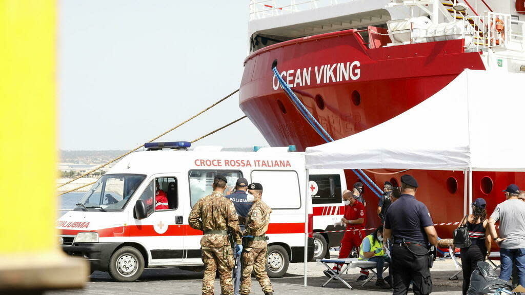 L’Italia dà il via libera e 247 migranti sbarcheranno da Viking Ocean