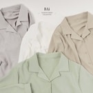 抓摺澎袖款式
俐落感排釦設計
微寬鬆西領上衣外套
白、綠、灰、杏灰~4色