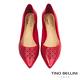 Tino Bellini巴西進口甜美愛心鏤空木紋低跟鞋_紅 product thumbnail 4