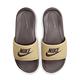 【NIKE】 NIKE VICTORI ONE SLIDE 柔軟 舒適 休閒 百搭 運動拖鞋 男 - CN9675701 product thumbnail 2