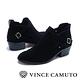 VINCE CAMUTO 側V字麂皮簍空交叉扣帶粗跟踝靴-絨黑 product thumbnail 7