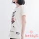 betty’s貝蒂思　圓領玩味人物短袖T-shirt(米色) product thumbnail 6