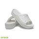 Crocs 卡駱馳 (女鞋) 經典雲朵涼拖-208180-100 product thumbnail 2