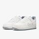 NIKE AIR FORCE 1 07 女休閒運動鞋-白灰-DX2678100 product thumbnail 3