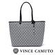 Vince Camuto 時髦感菱格紋肩背包-黑色 product thumbnail 2