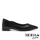 低跟鞋 MODA Luxury 極簡素雅質感剪裁拼接尖頭低跟鞋－黑 product thumbnail 3