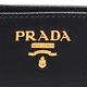 PRADA SAFFIANO METAL系列金色浮雕LOGO防刮牛皮零錢袋釦式短夾(黑) product thumbnail 6