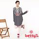 betty’s貝蒂思　老虎圖案寬版針織衫(深灰) product thumbnail 4