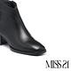 短靴 MISS 21 簡約時髦不對稱牛皮方頭粗高跟短靴－黑 product thumbnail 6