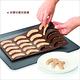 《TESCOMA》20格矽膠彎月蛋糕烤盤(32cm) | 點心烤模 product thumbnail 7
