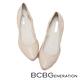 BCBGeneration 氣質滿分 優雅柔軟素面尖頭平底鞋	-米色 product thumbnail 3