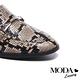 低跟鞋 MODA Luxury 復古時髦金屬條釦全真皮樂福低跟鞋－蛇紋 product thumbnail 6