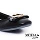 低跟鞋 MODA Luxury 優雅字母飾釦全真皮方頭低跟鞋－黑 product thumbnail 6