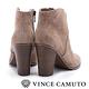 Vince Camuto V型剪裁復古粗跟靴-絨灰 product thumbnail 4