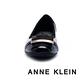 ANNE KLEIN-UNA2 氣質拼接 雙色金屬飾圓頭平底娃娃鞋-米色 product thumbnail 4