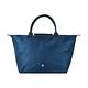 LONGCHAMP  LE PLIAGE GREEN奔馬LOGO尼龍短提把拉鍊手提包(中/海洋藍x深藍) product thumbnail 3