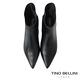 Tino Bellini 巴西進口俐落修飾尖頭拉鍊低跟短靴-黑 product thumbnail 4