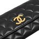 CHANEL 復古浮雕CC LOGO菱格車線小羊皮釦式零錢中夾(黑/金) product thumbnail 5