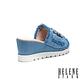 拖鞋 HELENE SPARK 復古率性花朵晶鑽方飾釦抽鬚牛仔布楔型高跟拖鞋－淺藍 product thumbnail 4