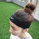 Nike 頭帶 Swoosh HeadBand 運動 黑 白 product thumbnail 3