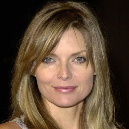 name a scarier way to serve broccoli 😳 #michellepfeiffer #truthordare, Michelle Pfeiffer