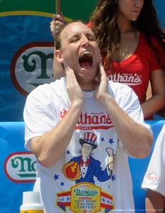 Joey Chestnut tastes defeat again, places 2nd to James Webb in wing eating  contest at National Buffalo Wing Festival