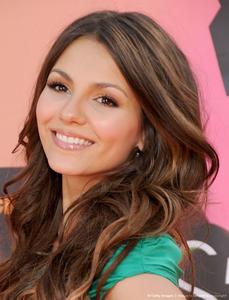 What Is 'Victorious' Star Victoria Justice's Net Worth?