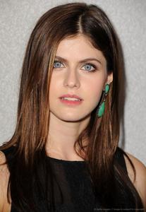Alexandra Daddario on Her New Aerie Campaign, Fashion Philosophy and Love  of a 'Really Great Bra' - Yahoo Sports